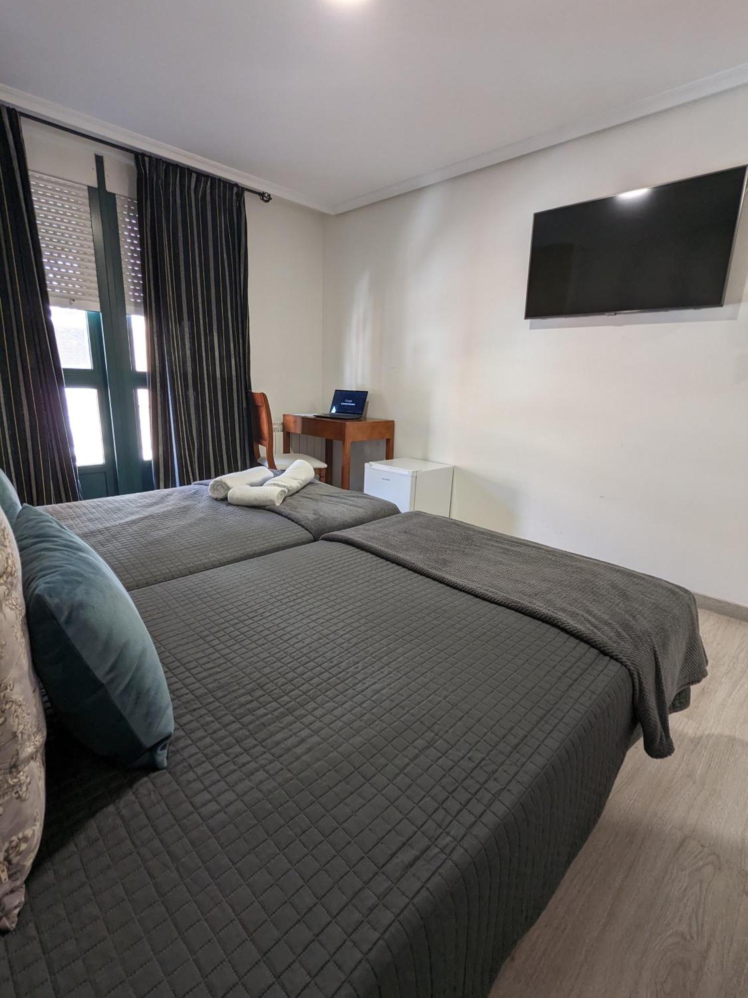H. O Lar Hotel O Barco de Valdeorras Kültér fotó