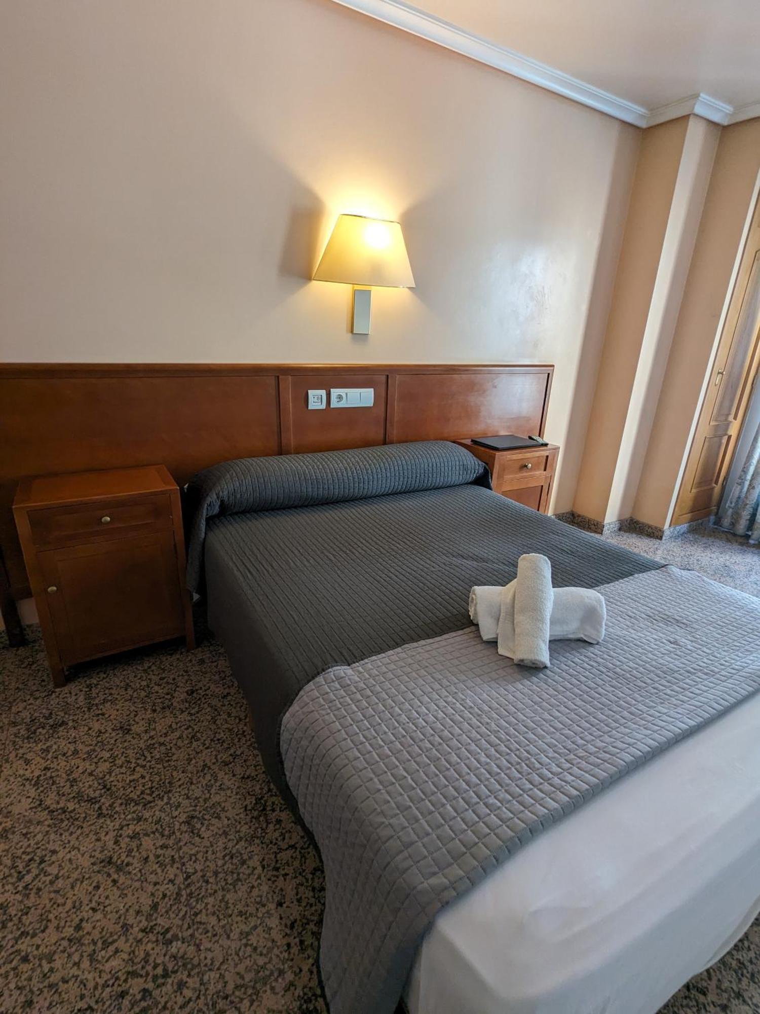 H. O Lar Hotel O Barco de Valdeorras Kültér fotó
